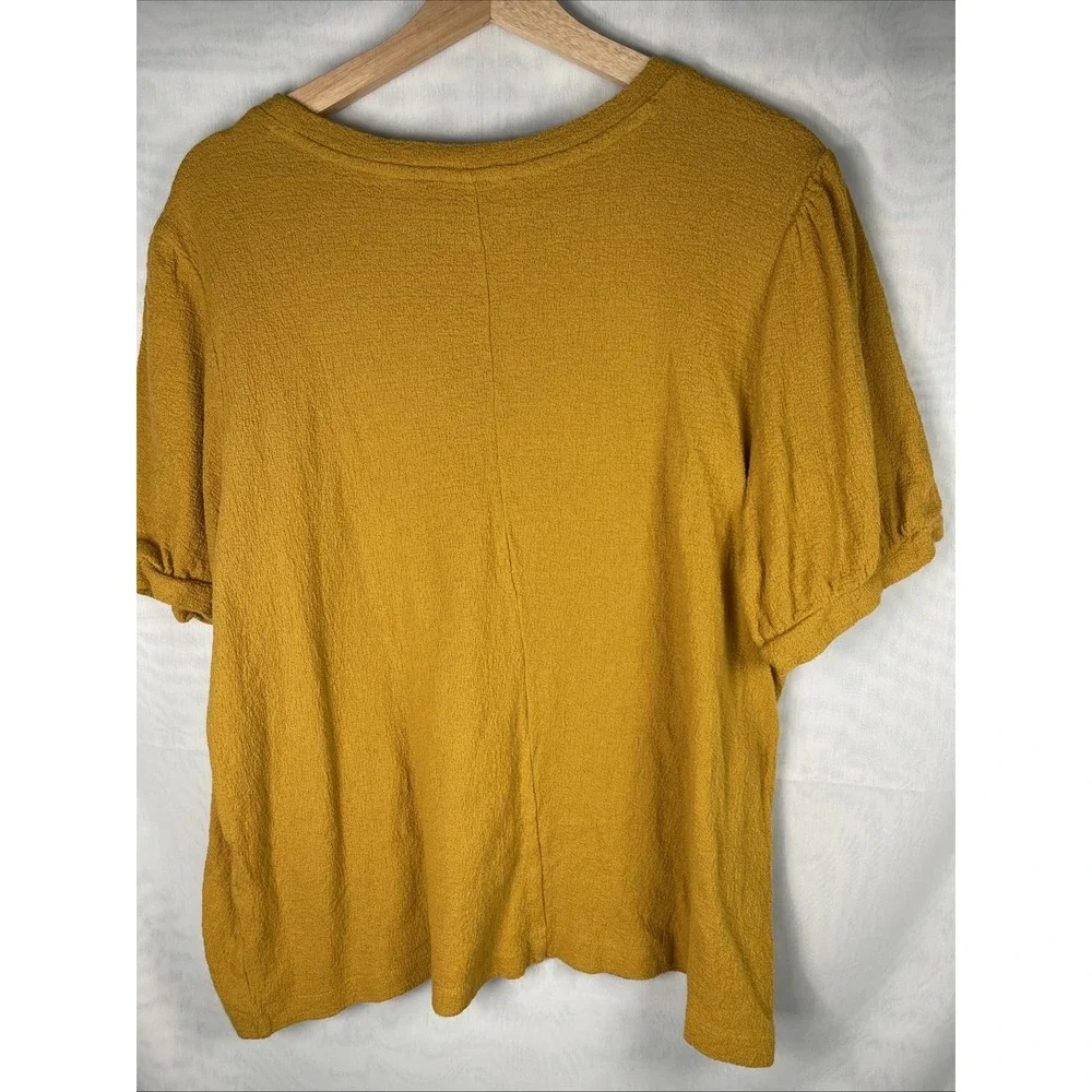LOFT Plus Mustard Yellow Textured Puff Sleeve Top – Size 16/18 Preowned